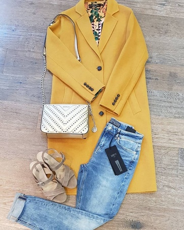 Yellow Coat #giacomo bag #replay blouse #maisonscotch jeans #drykorn #heels #nerogiardini